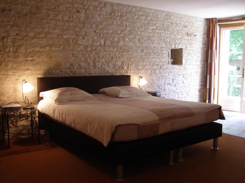 Charme Hotel La Dominotte Demigny Room photo