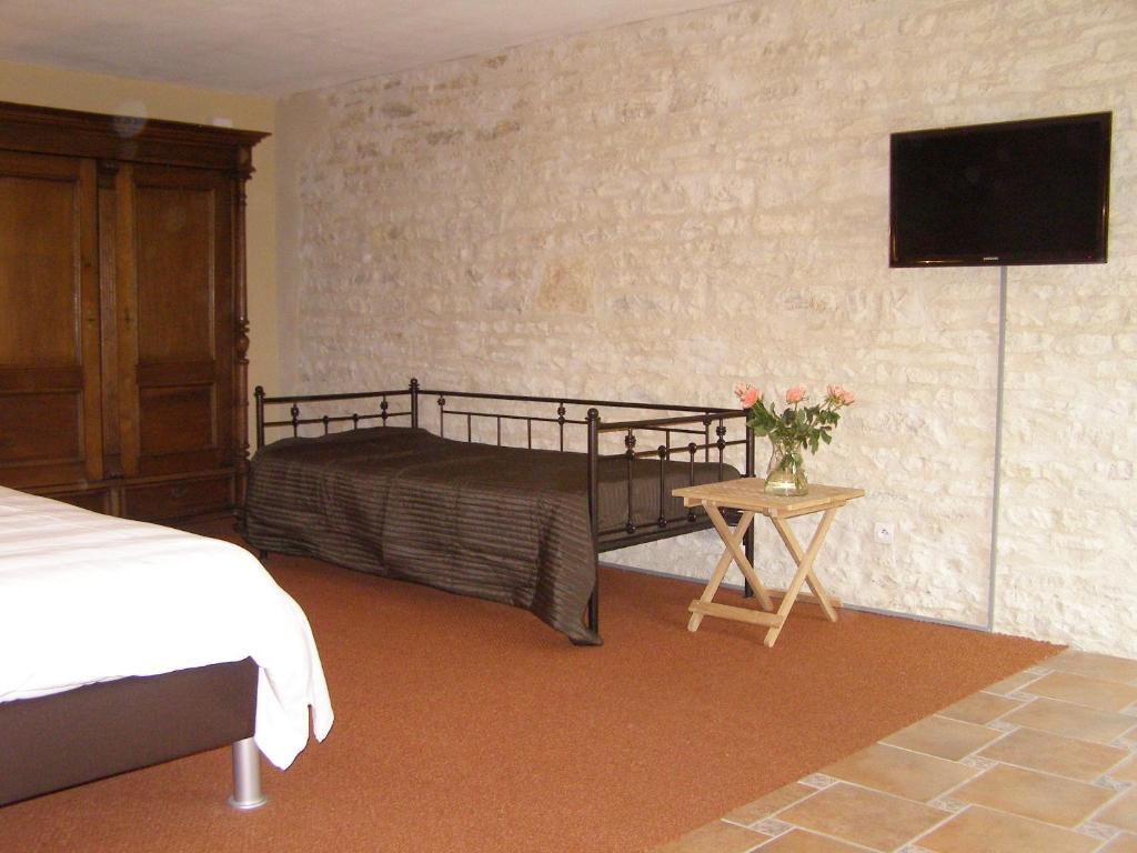 Charme Hotel La Dominotte Demigny Room photo