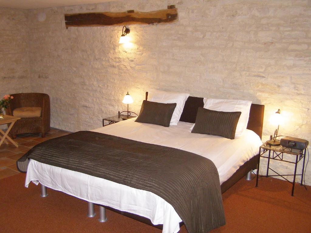 Charme Hotel La Dominotte Demigny Room photo