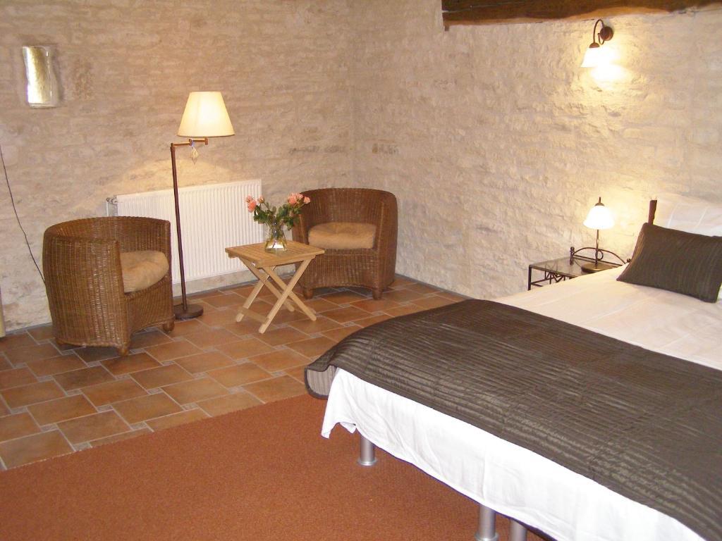 Charme Hotel La Dominotte Demigny Exterior photo