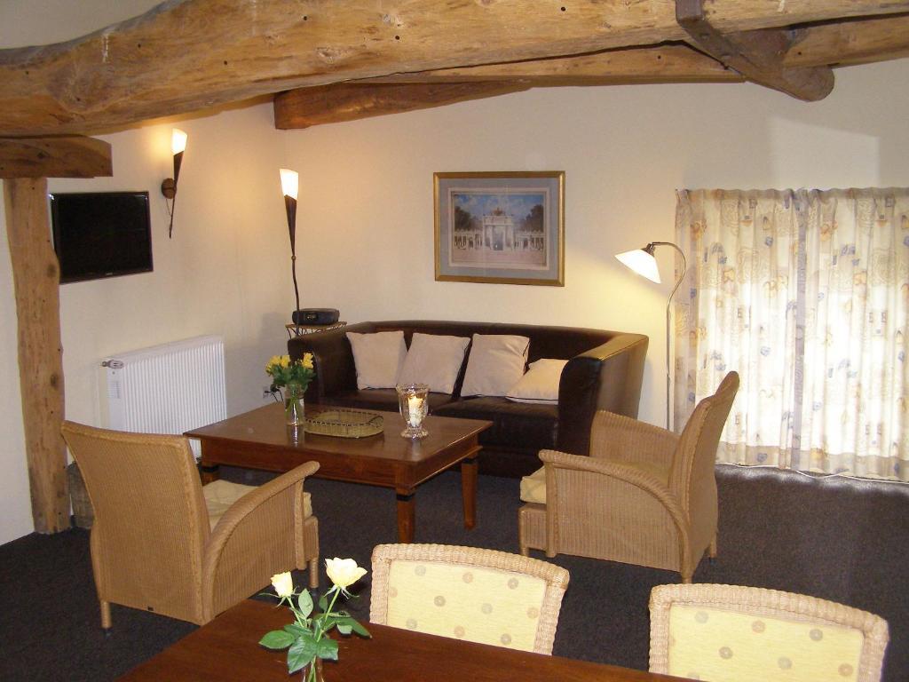 Charme Hotel La Dominotte Demigny Room photo